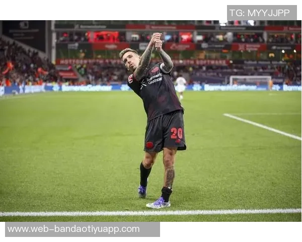 格里马尔多精彩任意球助力药厂获9月最佳进球荣誉