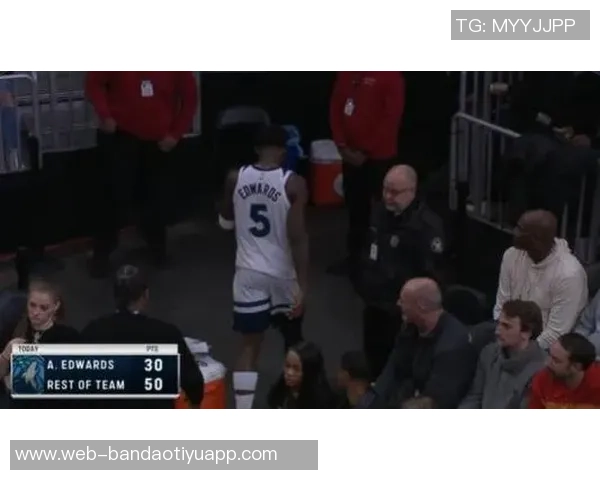 华子提前离场沮丧落后29分球员通道内情引发热议