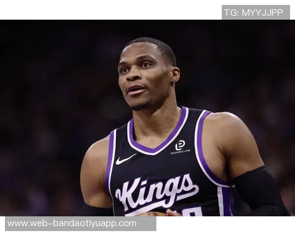 火箭双星威少与施罗德展现团队篮球实力KD被包夹依然难敌55开局面